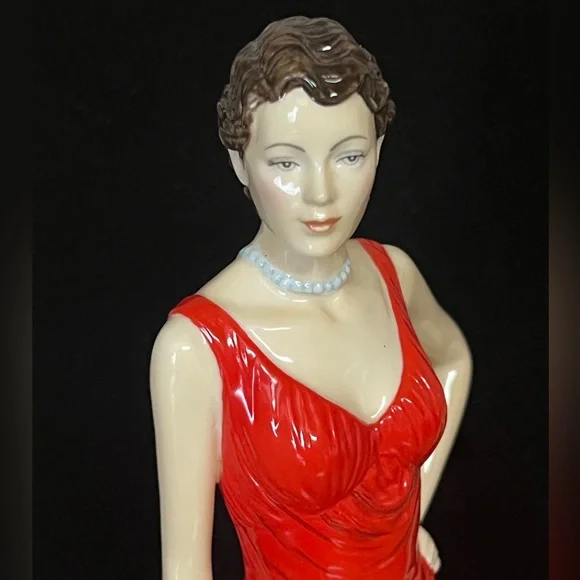 Royal Doulton Fashion Through the Decades 1930s-Jean HN5593. Ltd Edit # 483/1500